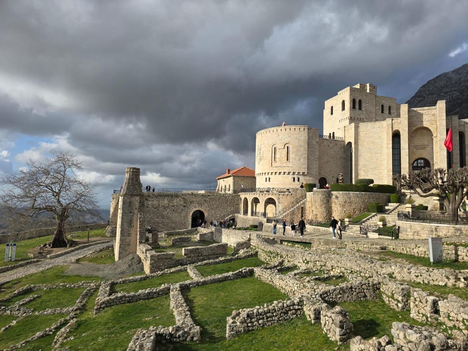 Villa Mefaja Krujë 外观 照片