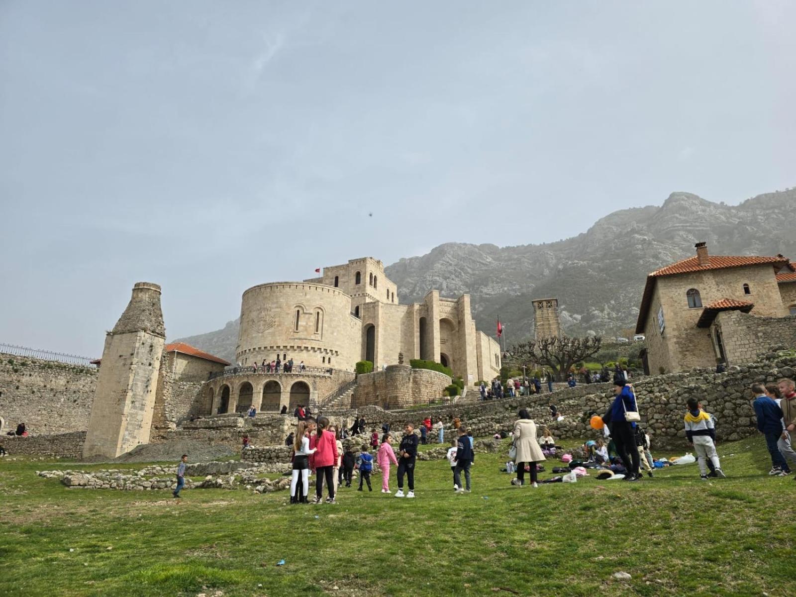 Villa Mefaja Krujë 外观 照片